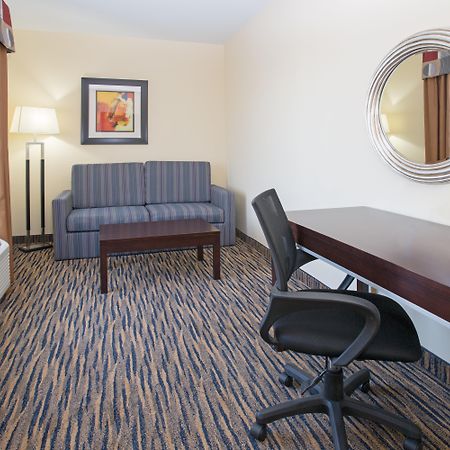 Holiday Inn Express & Suites Denver North - Thornton By Ihg Buitenkant foto