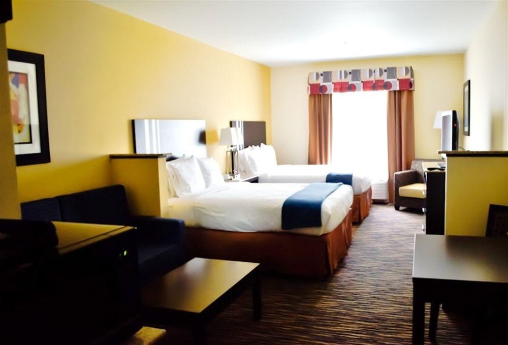 Holiday Inn Express & Suites Denver North - Thornton By Ihg Buitenkant foto