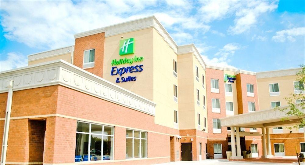 Holiday Inn Express & Suites Denver North - Thornton By Ihg Buitenkant foto