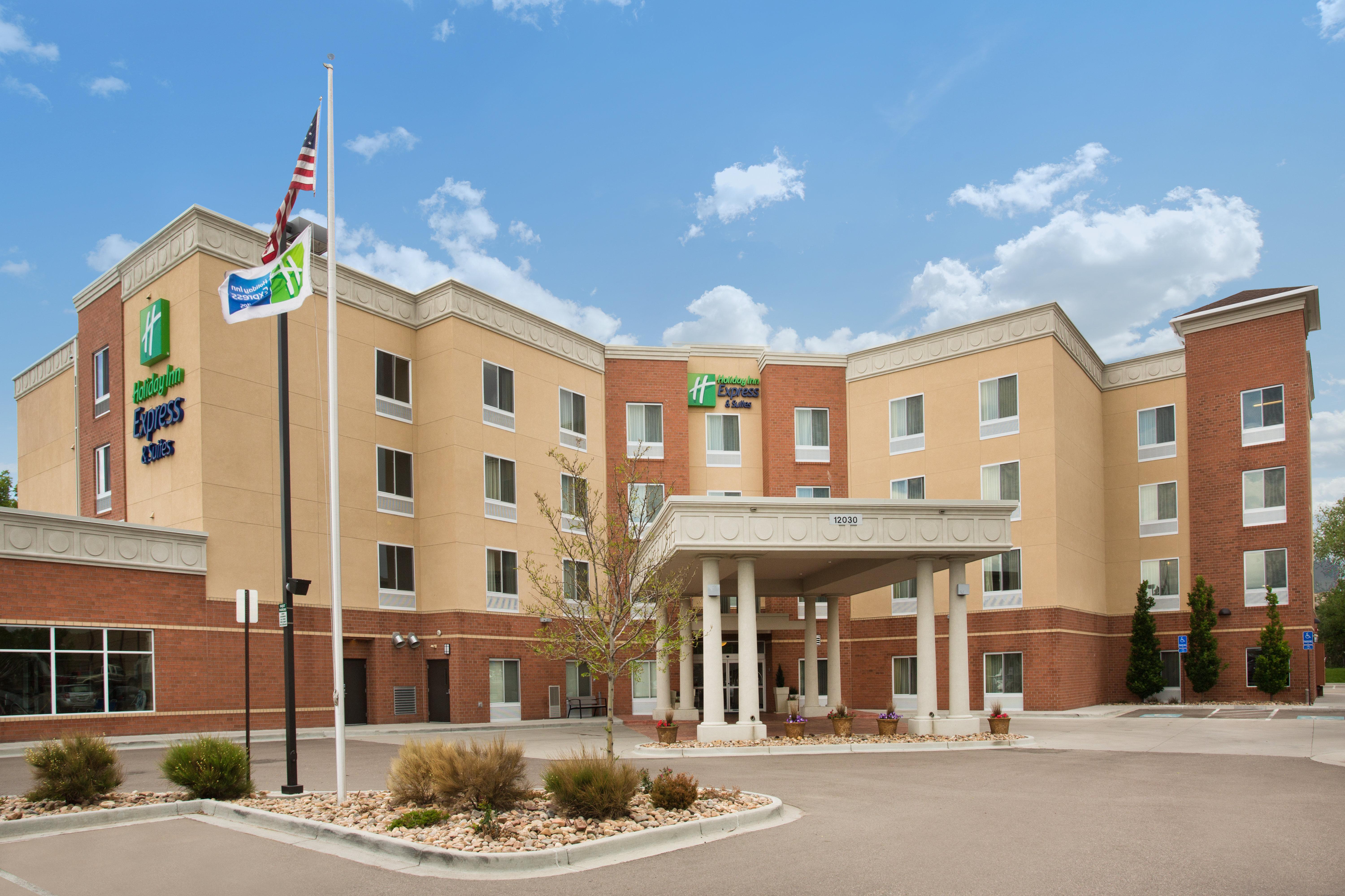 Holiday Inn Express & Suites Denver North - Thornton By Ihg Buitenkant foto