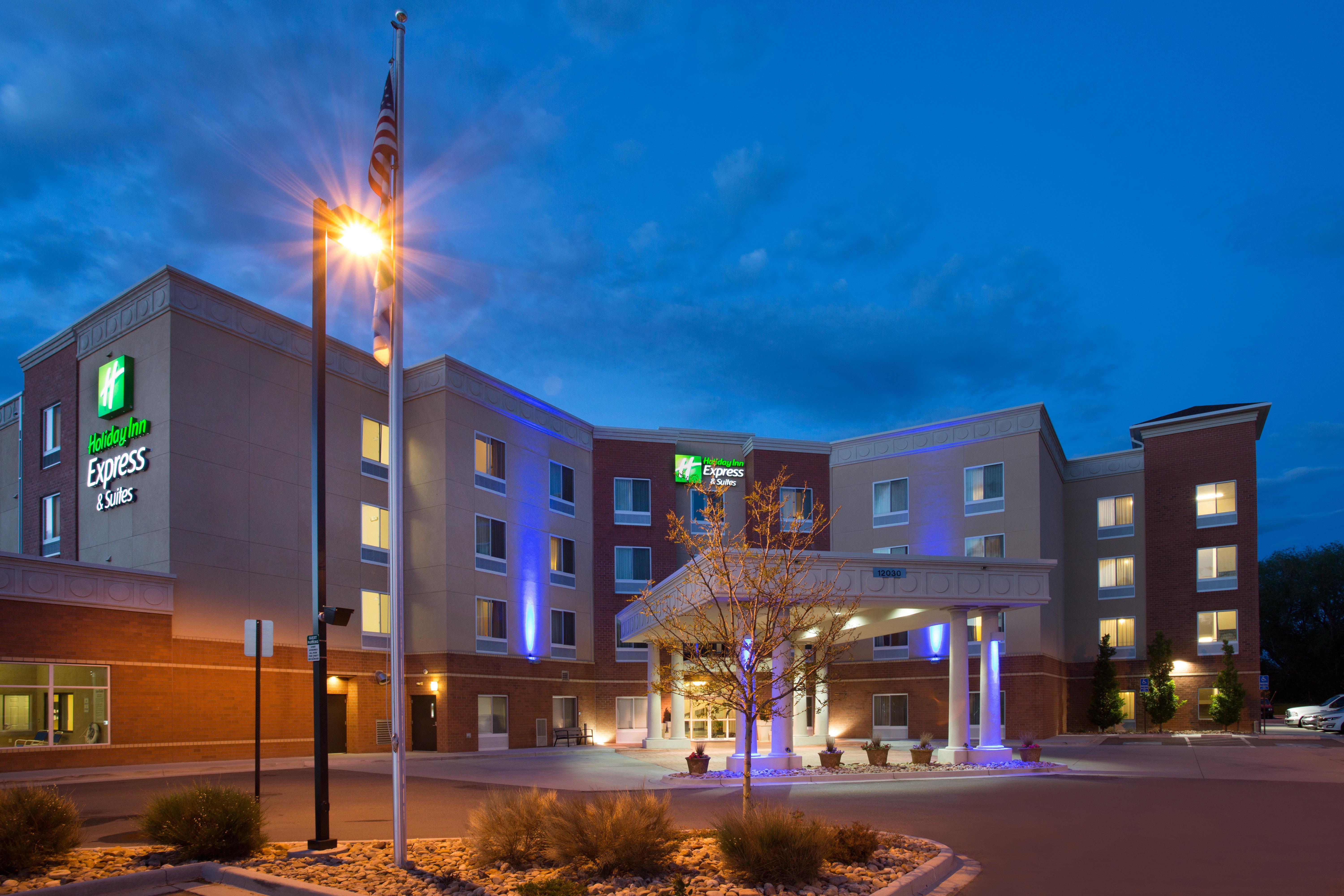 Holiday Inn Express & Suites Denver North - Thornton By Ihg Buitenkant foto