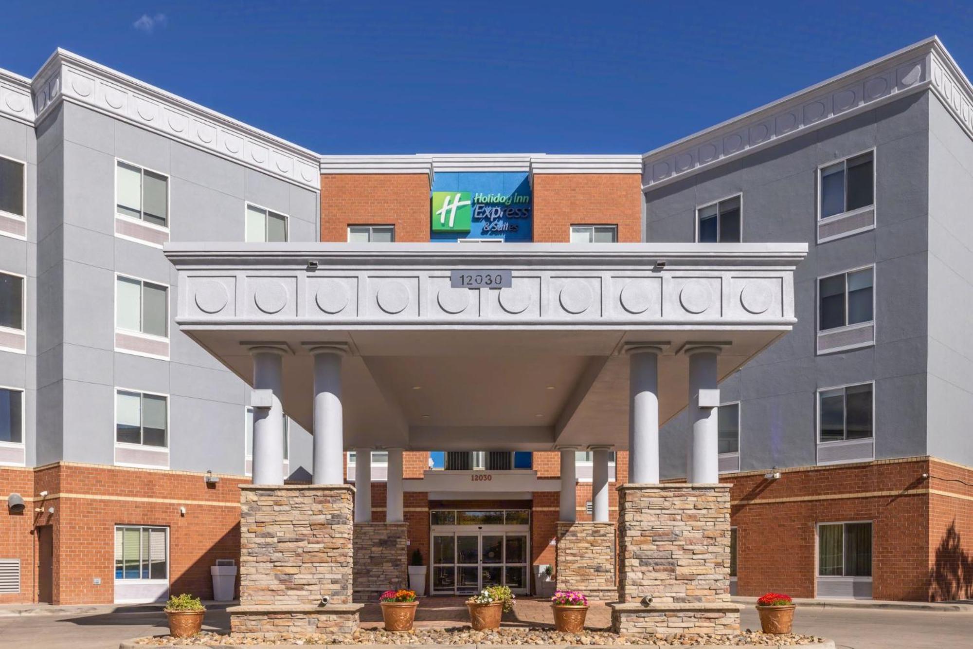 Holiday Inn Express & Suites Denver North - Thornton By Ihg Buitenkant foto